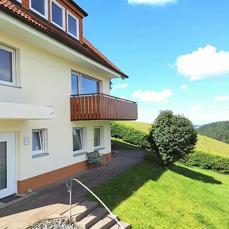 Haus Julia 아파트 *